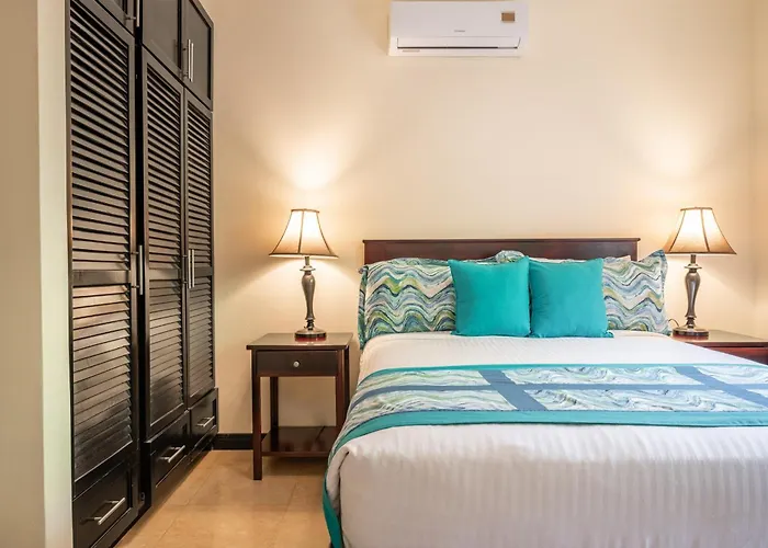 Sunny 2Br: Balcony, Pool, Kitchen, Walk To Beach Appartement Playa Ocotal