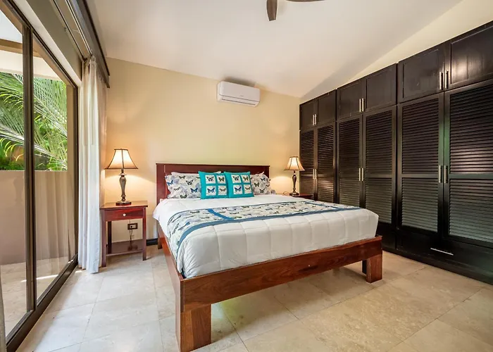 Sunny 2Br: Balcony, Pool, Kitchen, Walk To Beach * Playa Ocotal